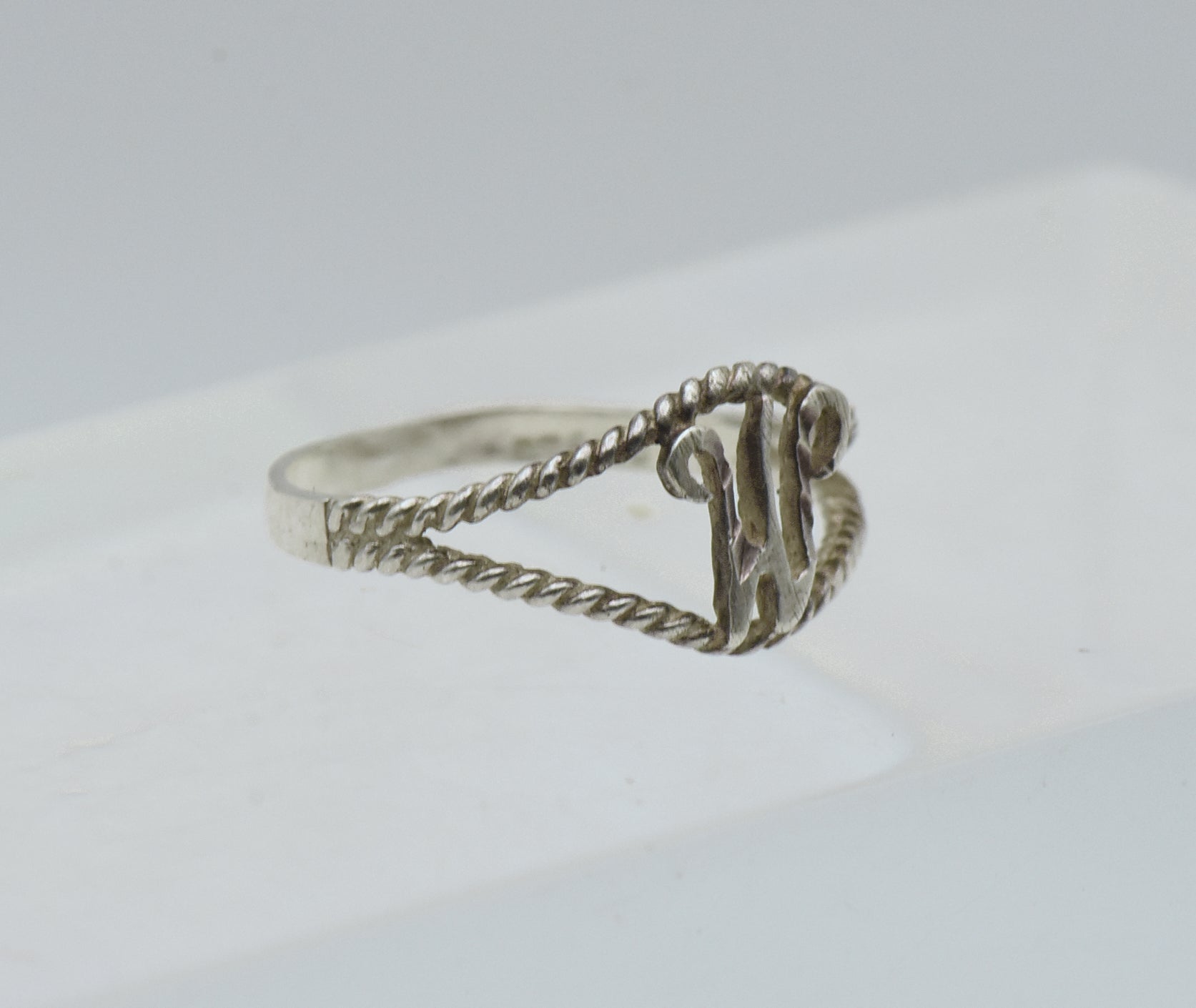 Vintage Sterling Silver "W" Monogram Ring - Size 5.75