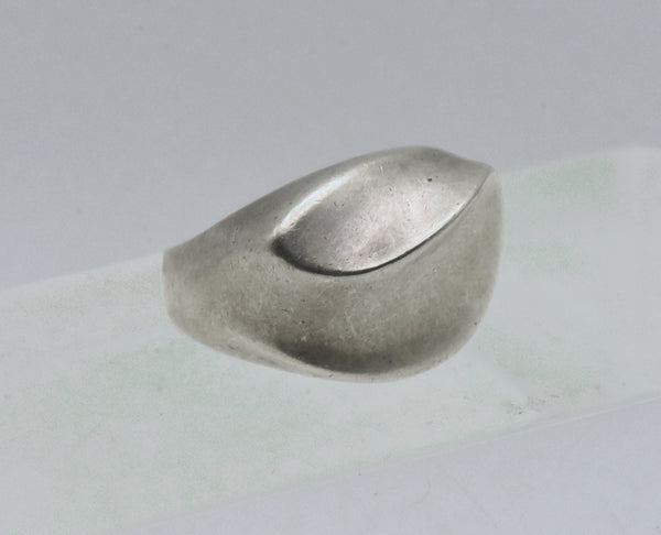 Vintage Sterling Silver Modern Design Ring - Size 7.25