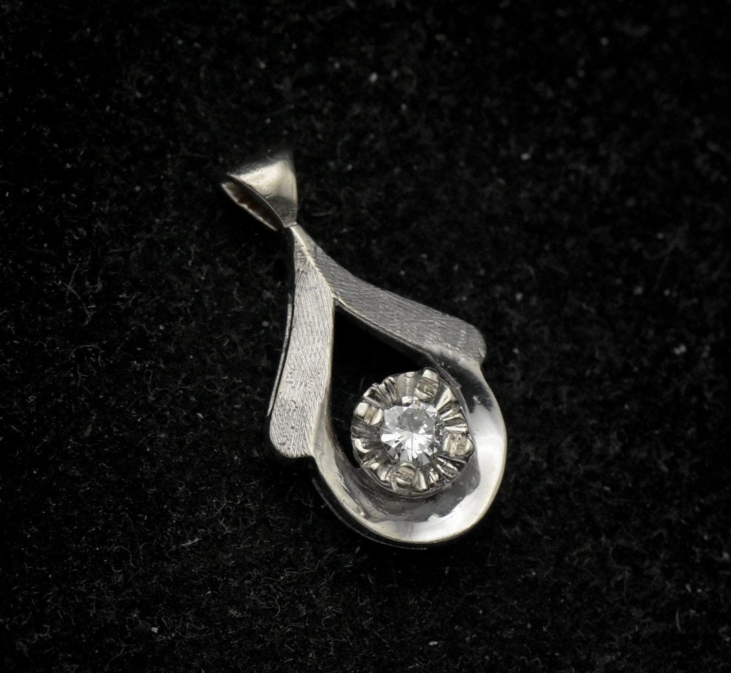 Vintage 14k White Gold and Diamond Pendant