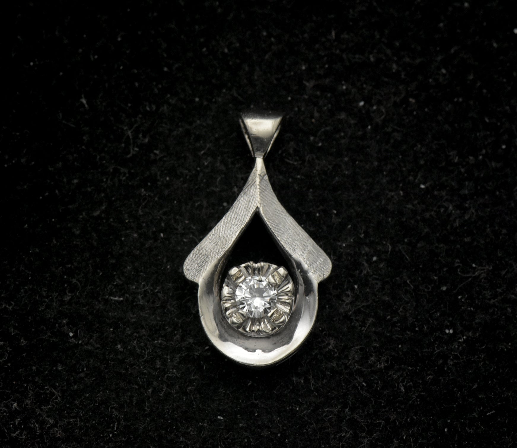 Vintage 14k White Gold and Diamond Pendant