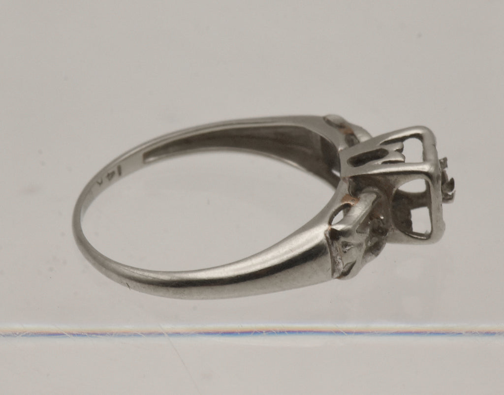 Vintage 14K White Gold Ring - Size 6 MISSING STONES