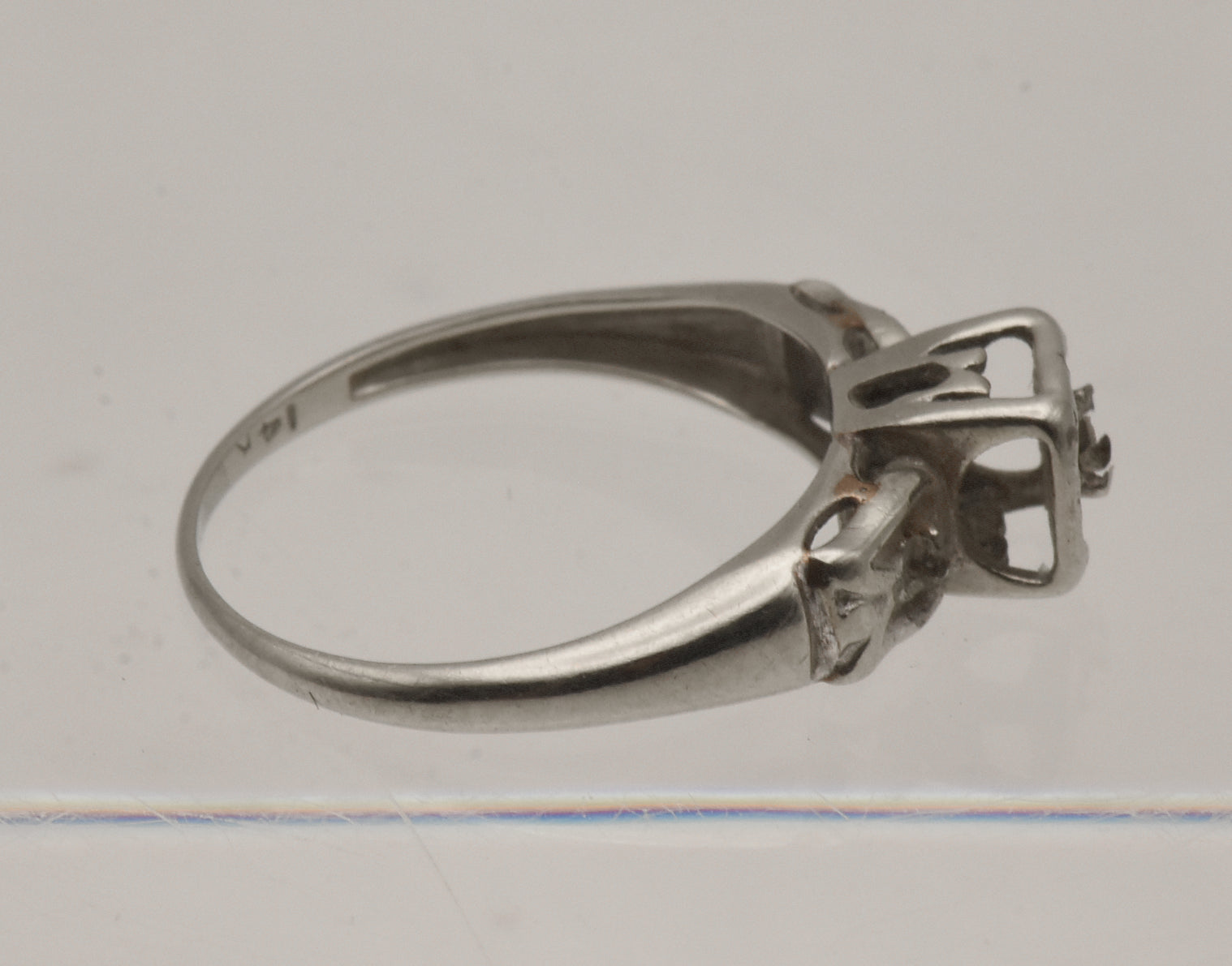 Vintage 14K White Gold Ring - Size 6 MISSING STONES