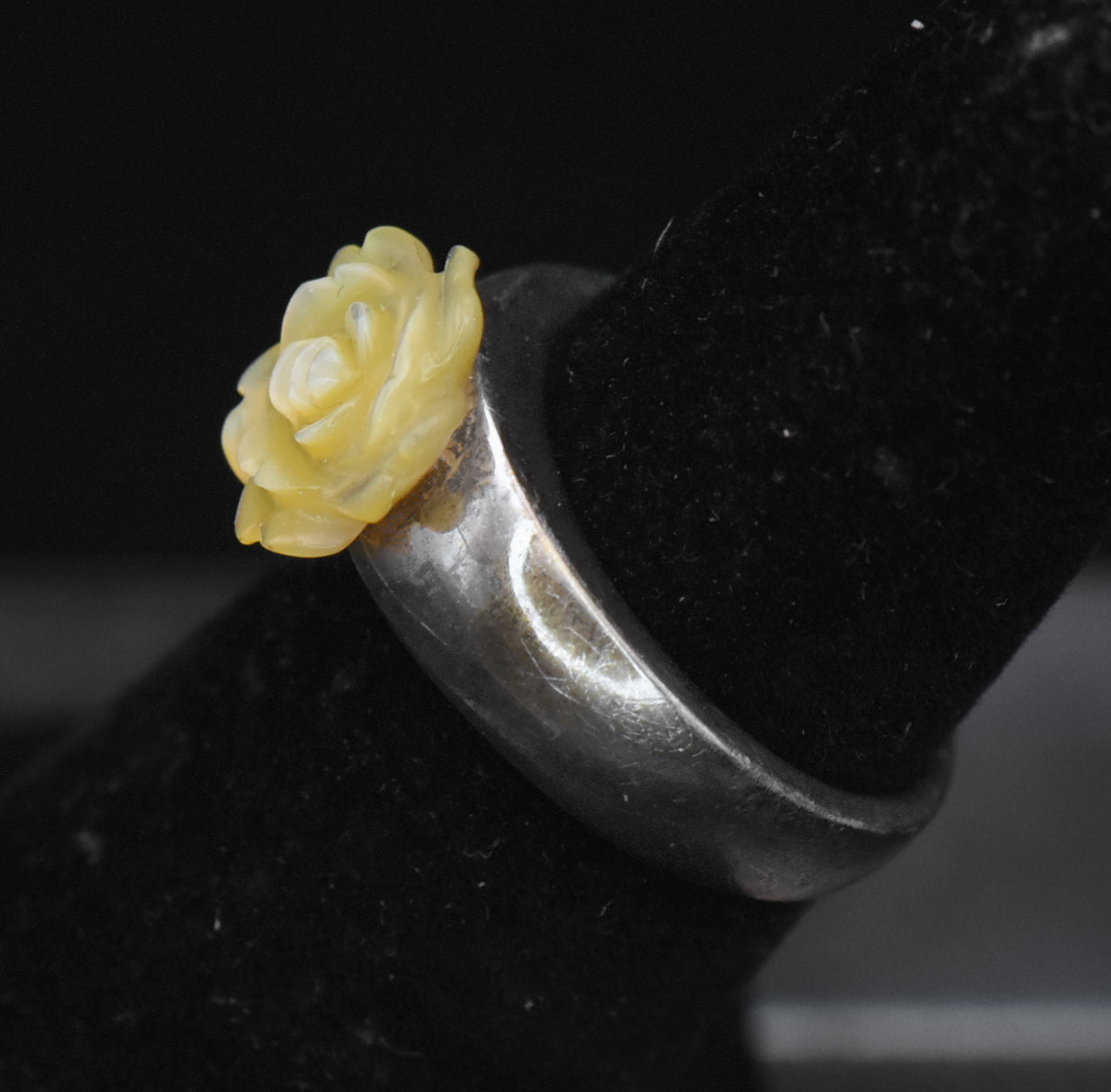 Whitney Kelly - Vintage Sterling Silver MOP Rose Ring - Size 5