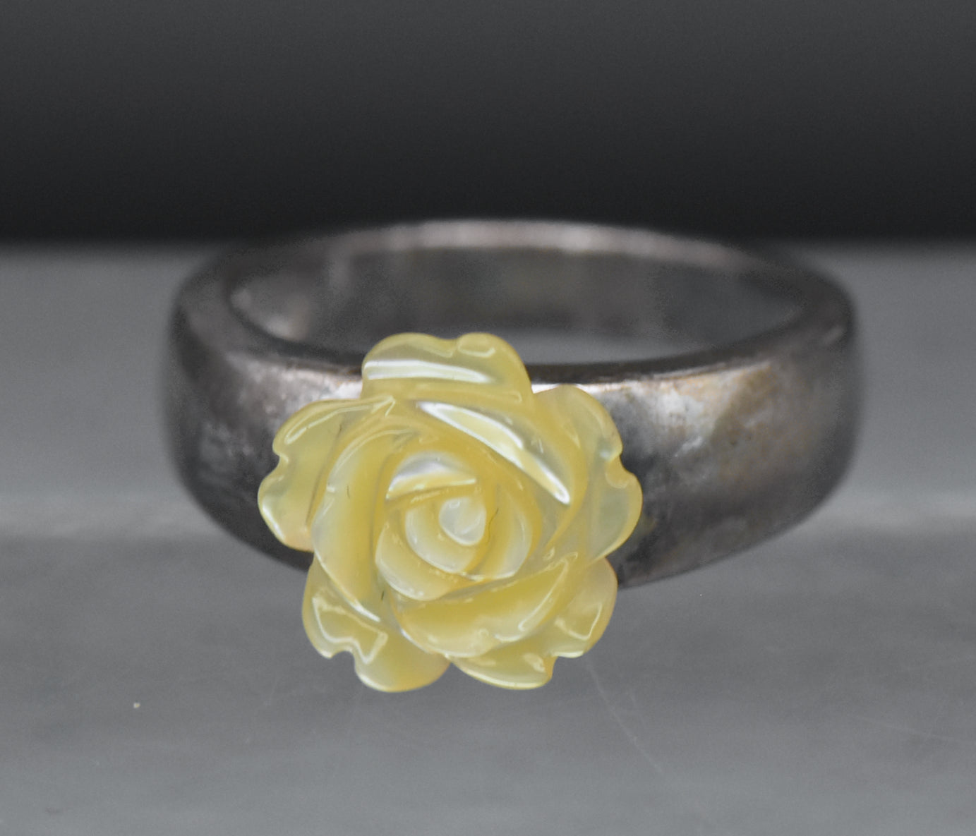 Whitney Kelly - Vintage Sterling Silver MOP Rose Ring - Size 5
