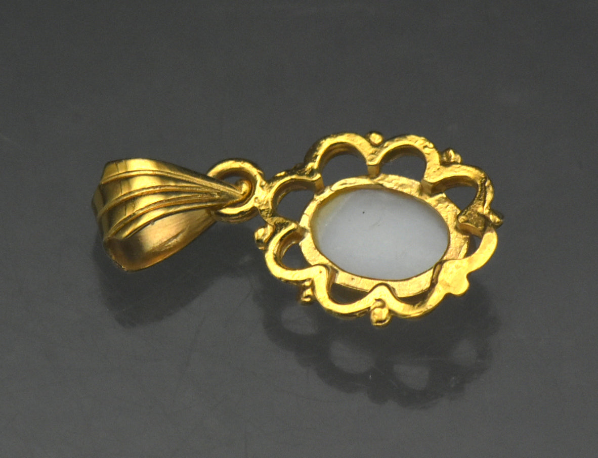 Vintage 10k Gold and White Opal Pendant