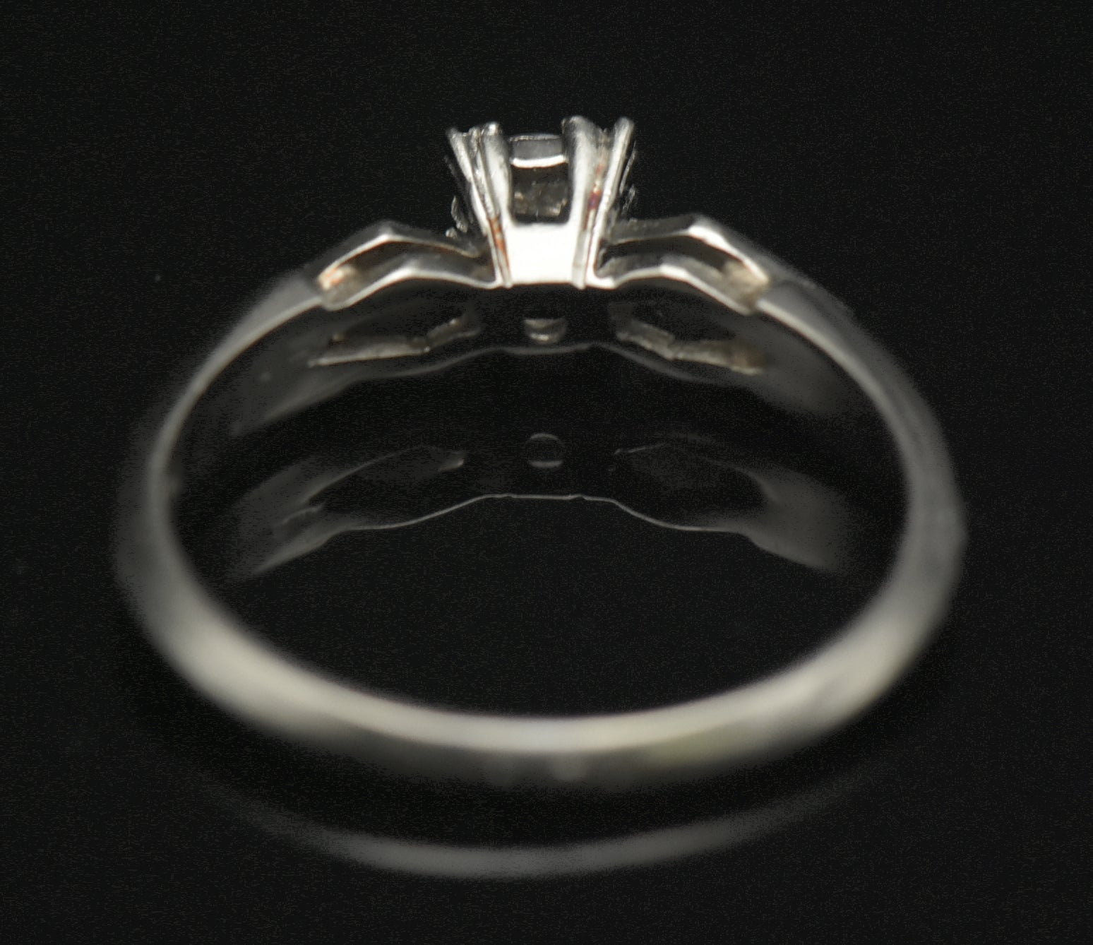 Vintage 14k White Gold Solitaire Diamond Ring - Size 8