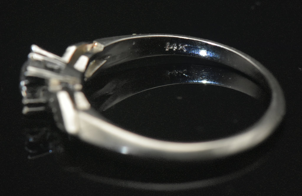 Vintage 14k White Gold Solitaire Diamond Ring - Size 8