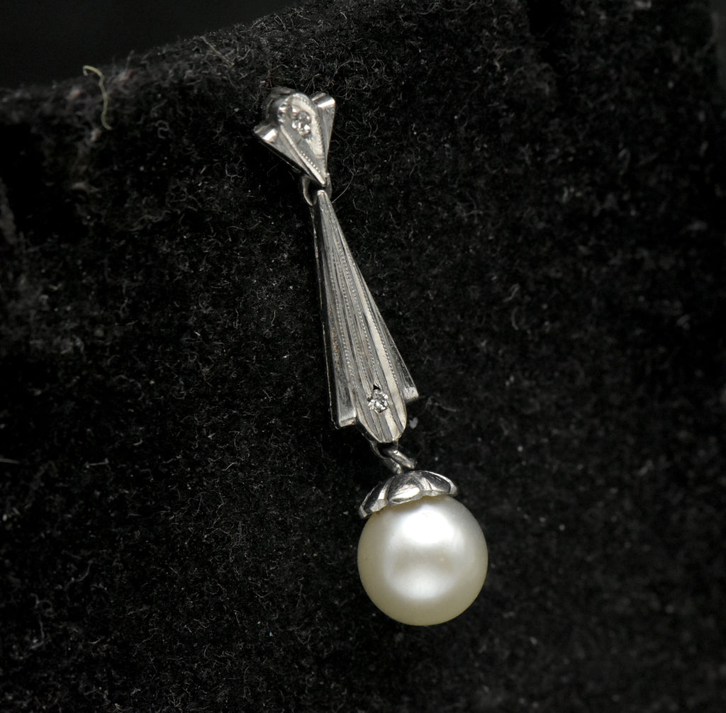 Vintage 10k White Gold, Diamonds and Pearl Art Deco Dangle Pendant