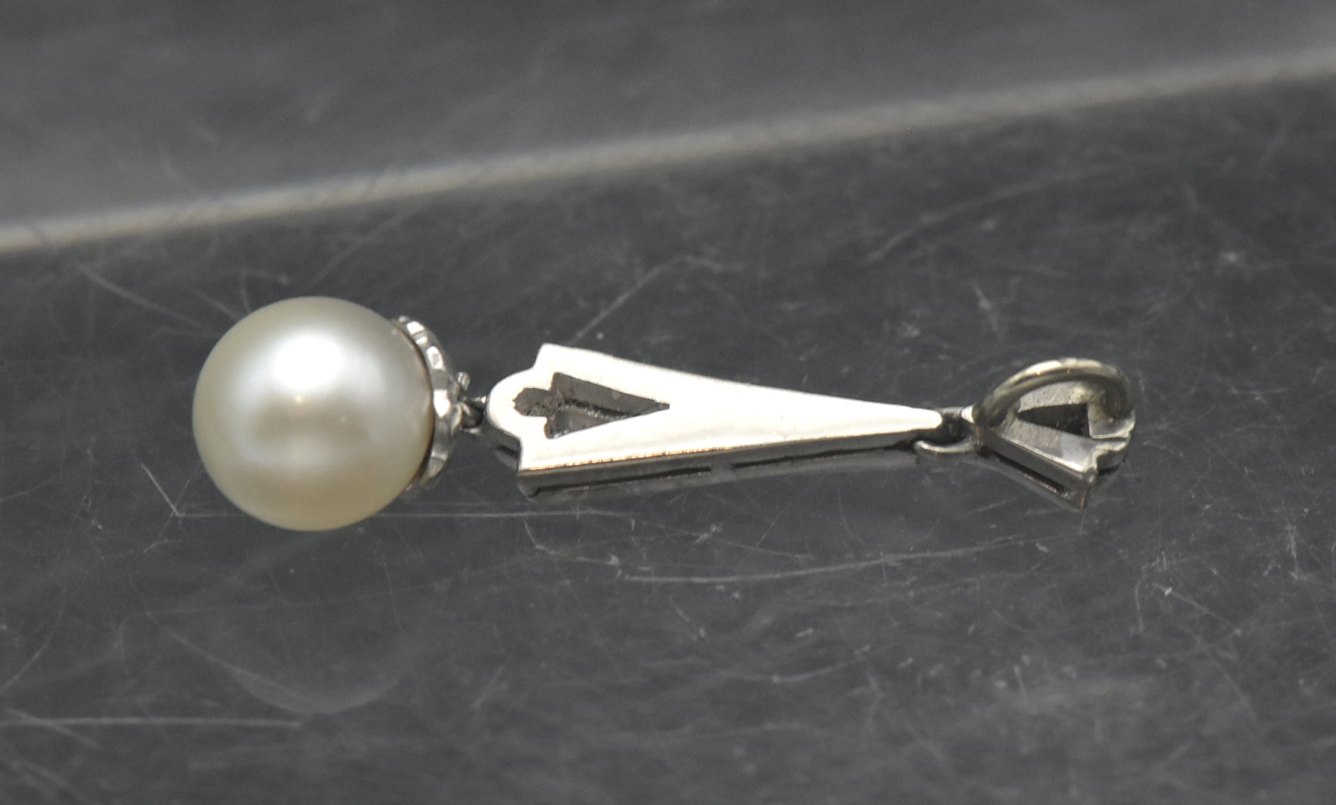 Vintage 10k White Gold, Diamonds and Pearl Art Deco Dangle Pendant