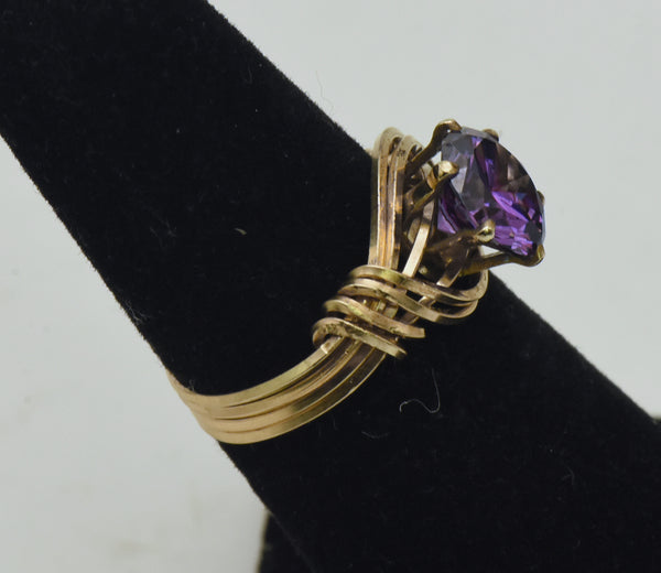 Vintage 18K Gold Wire Wrapped Purple Cubic Zirconia Ring - Size 4.75