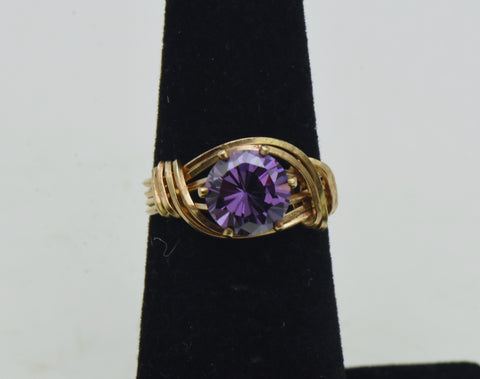 Vintage 18K Gold Wire Wrapped Purple Cubic Zirconia Ring - Size 4.75