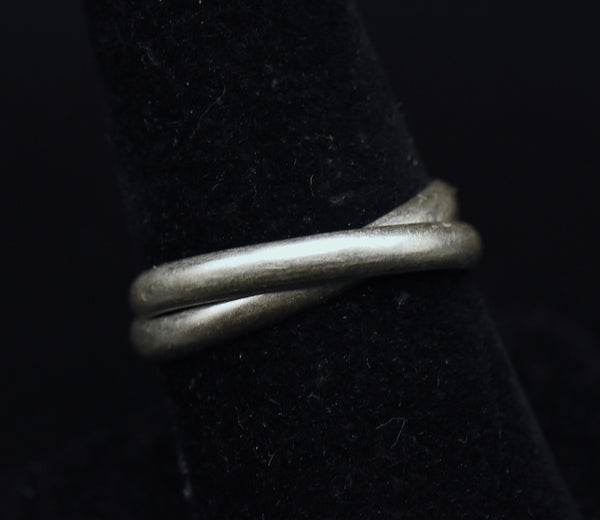 Vintage Handmade Sterling Silver Interlocking Bands Ring - Size 8