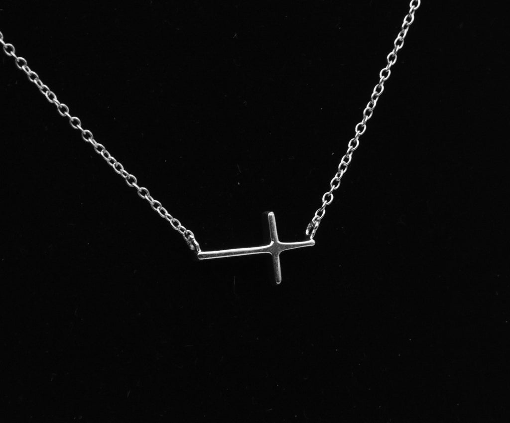 Vintage Sterling Silver Cross Pendant Chain Necklace