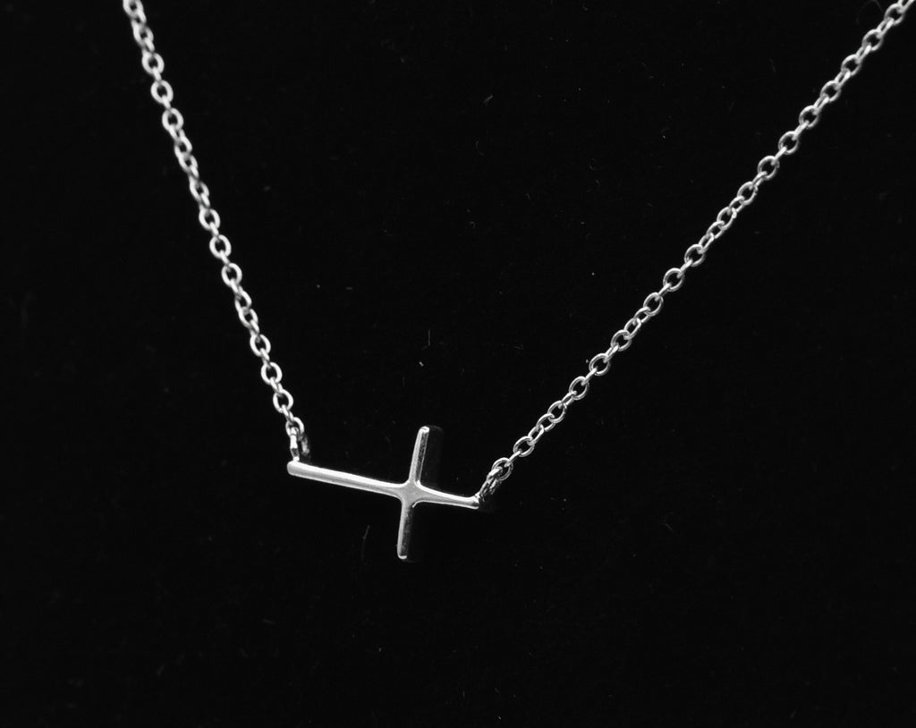 Vintage Sterling Silver Cross Pendant Chain Necklace