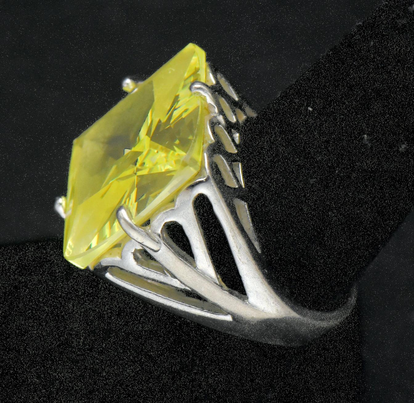 Vintage Large Yellow Cubic Zirconia Ring - Size 7