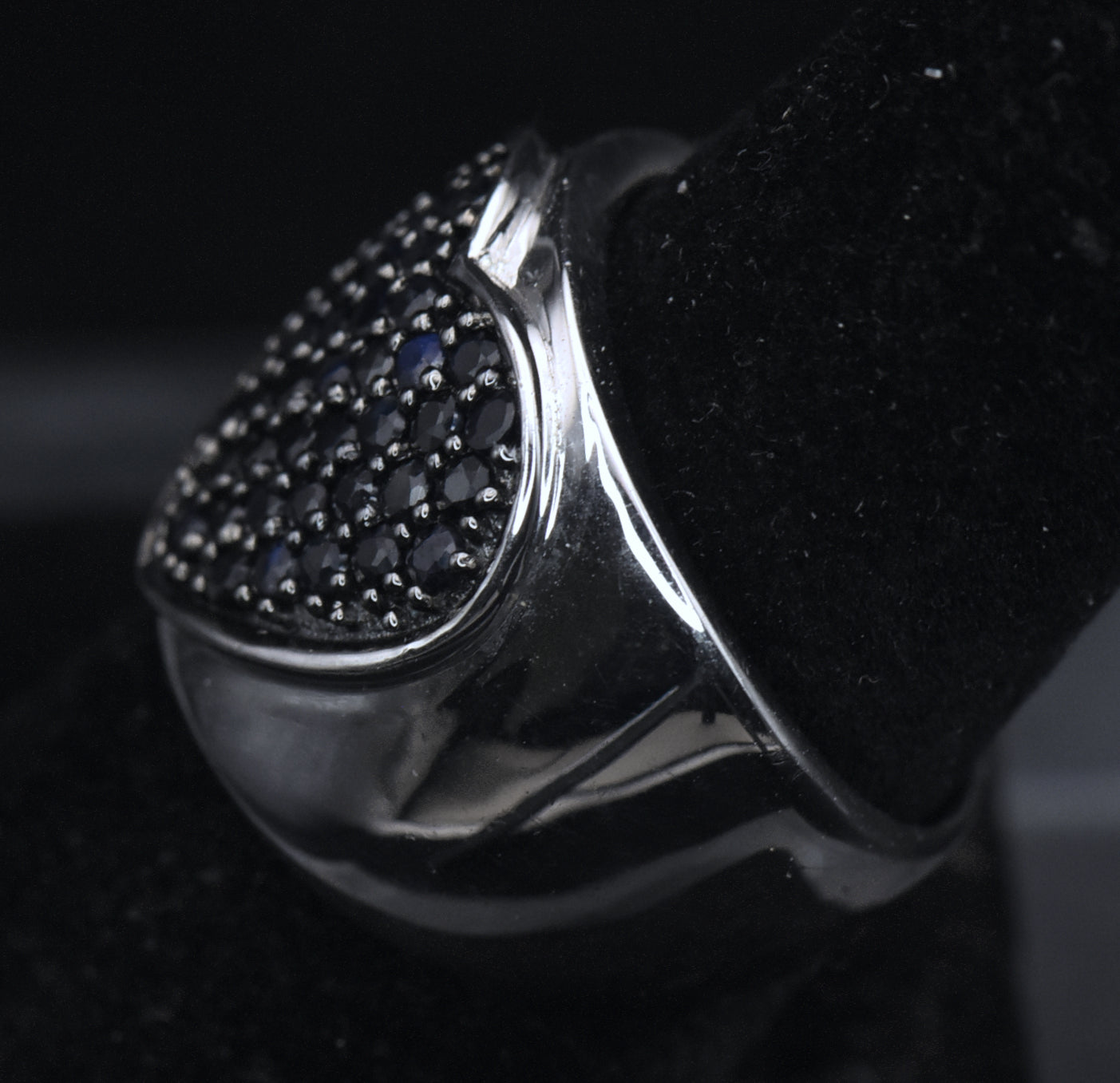 Yours by Loren - Vintage Sapphires Sterling Silver Heart Ring - Size 8