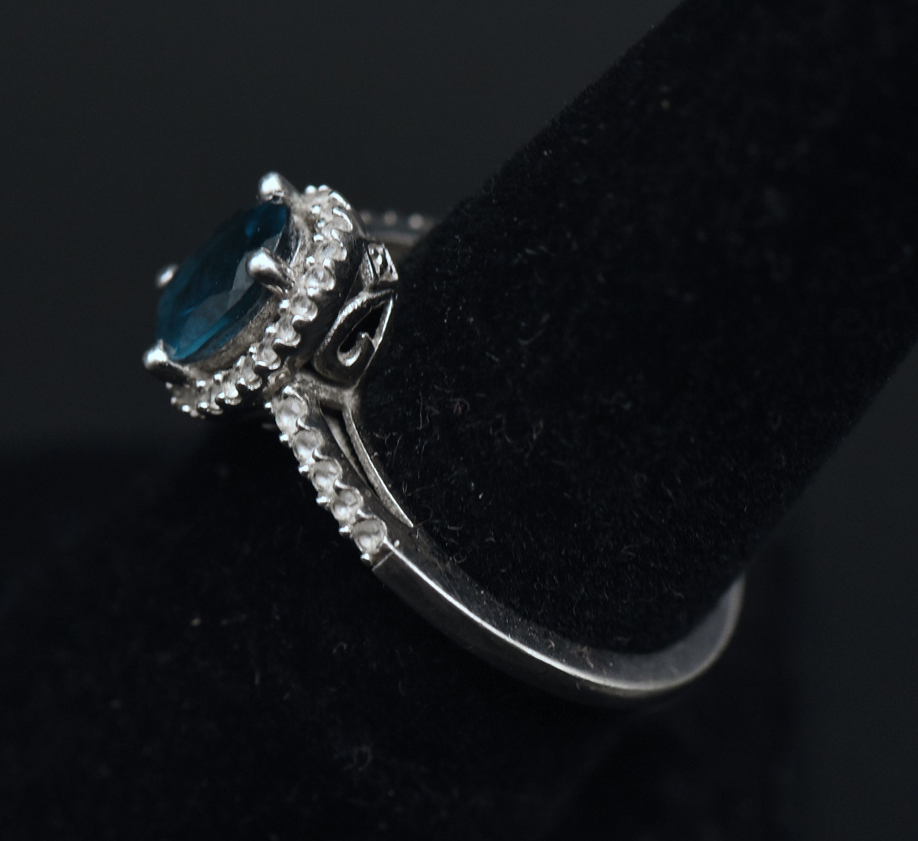 Vintage Blue Topaz Sterling Silver Halo Ring - Size 7