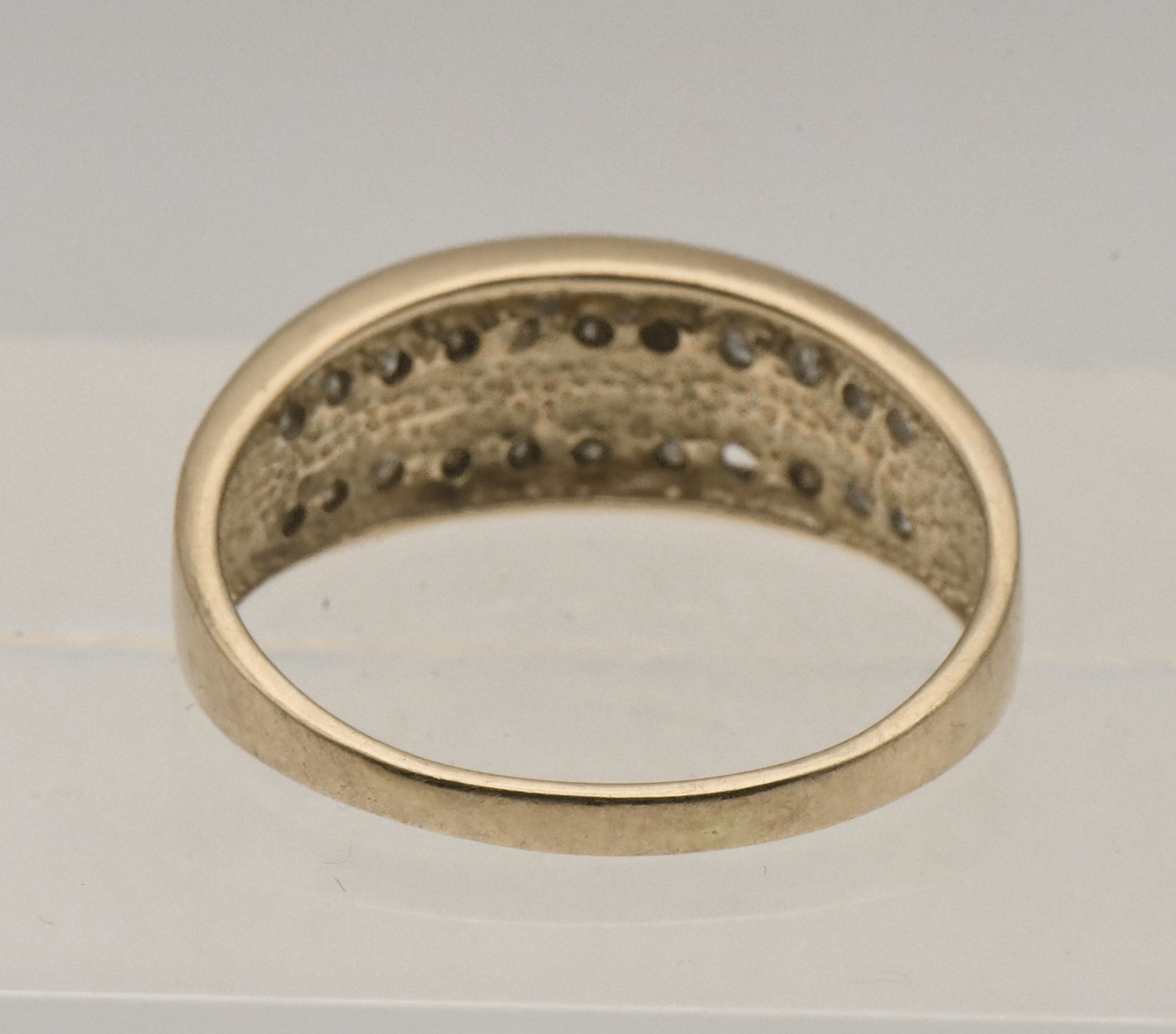 Vintage 10k Gold and Diamonds Ring - Size 8.75