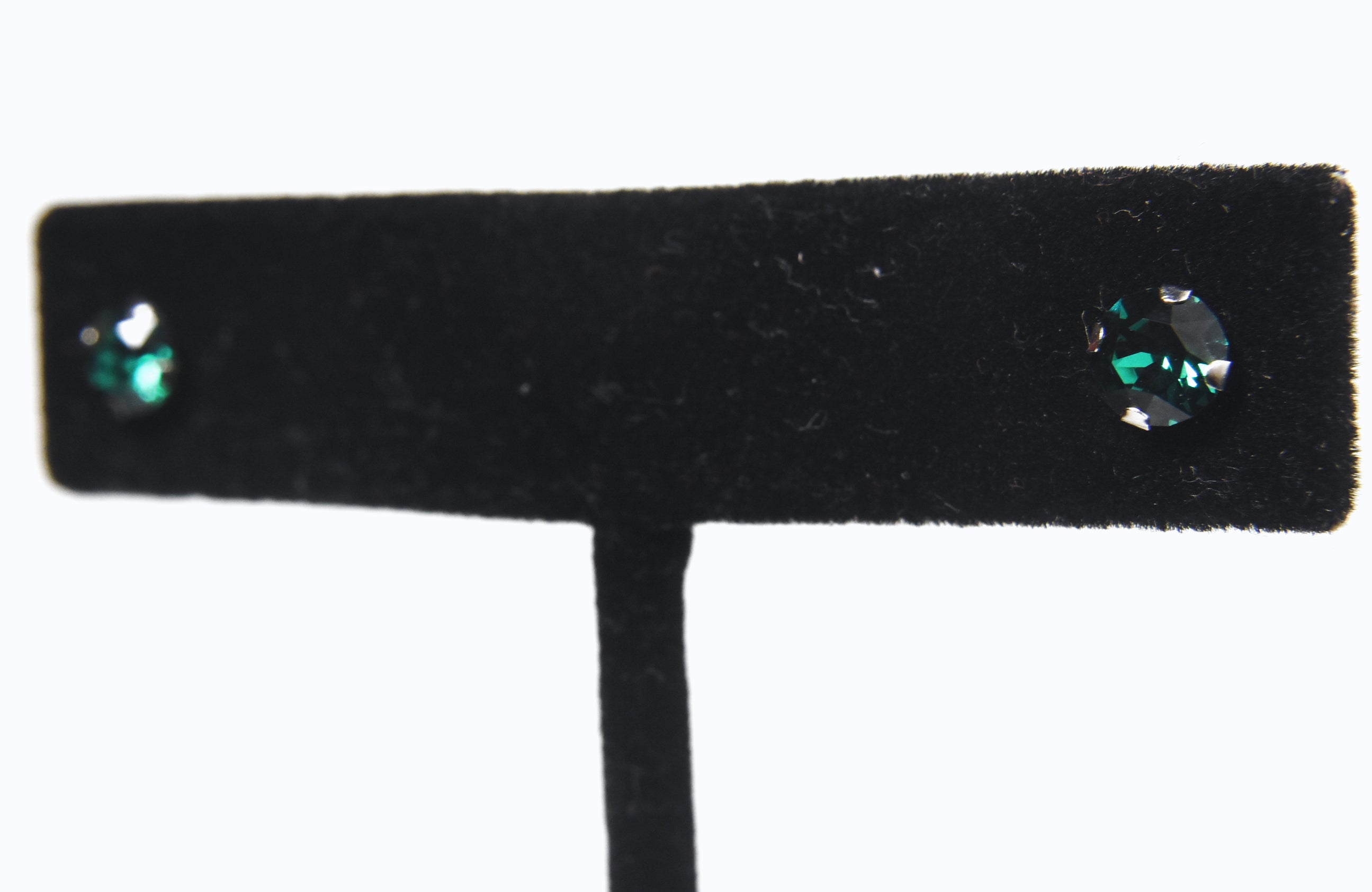 10k White Gold Dark Green Crystal Stud Earrings