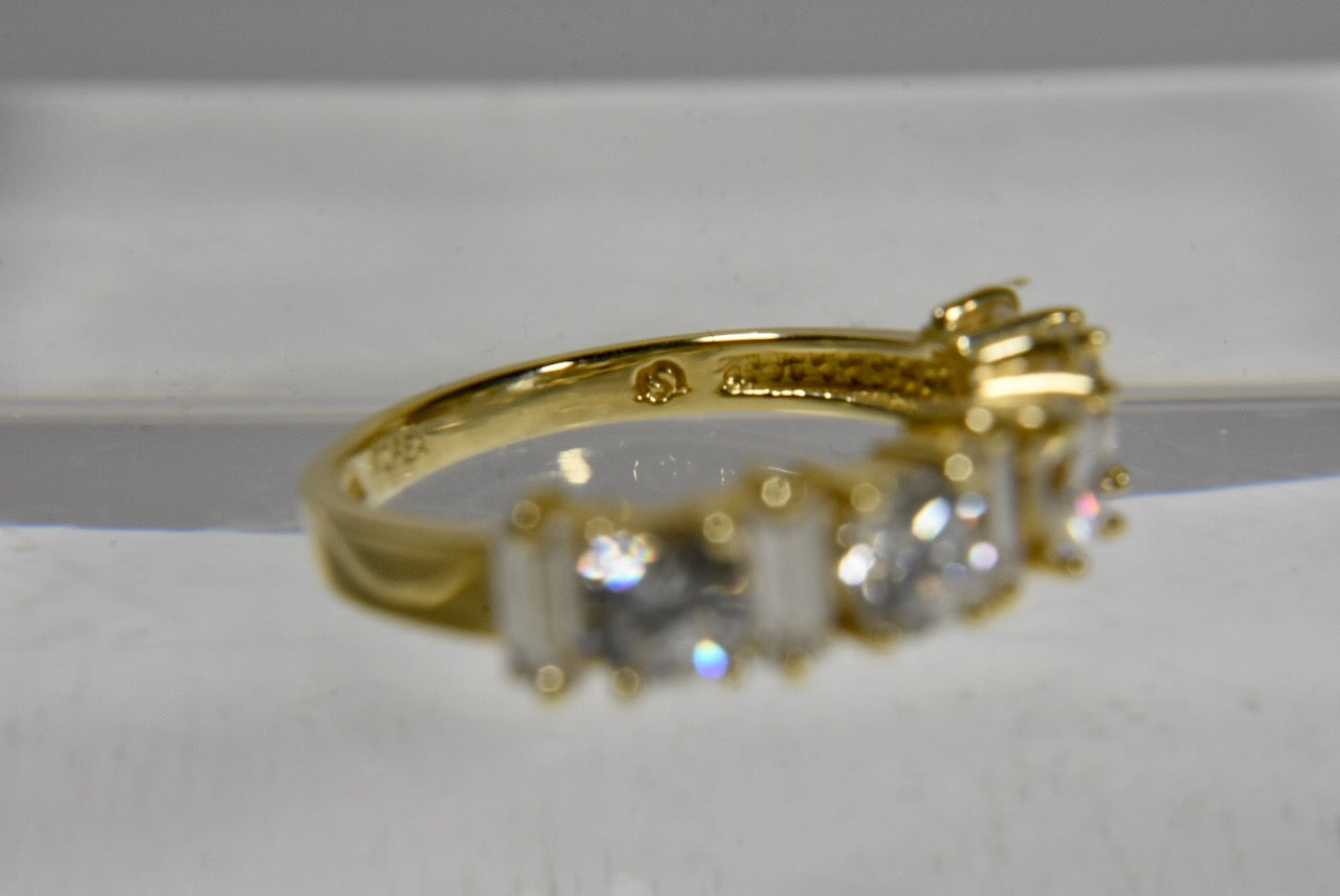 14k Yellow Gold Cubic Zirconia Ring - Size 5
