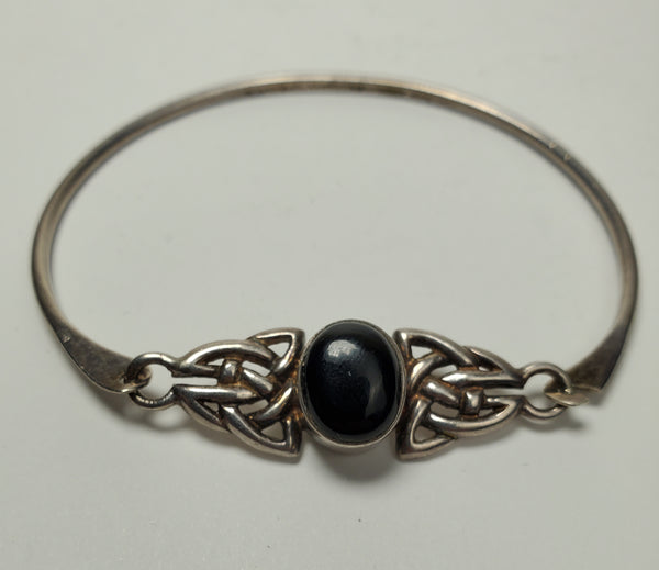 Bocco - Vintage Sterling Silver Black Onyx Celtic Knot Design Bangle Bracelet