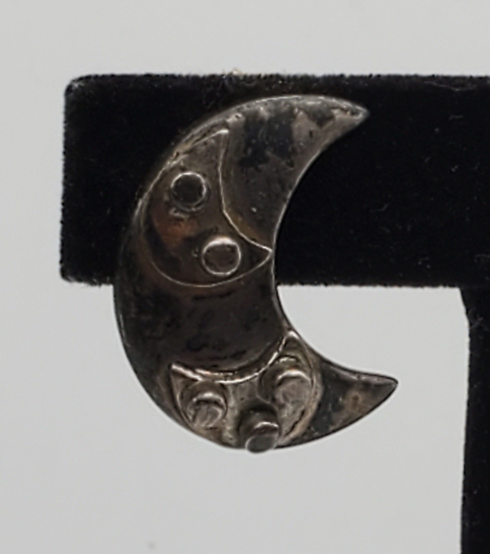 Brenda Schoenfeld - UNMATCHED Vintage Sterling Silver Crescent Moon Mexican Clip-On Earring