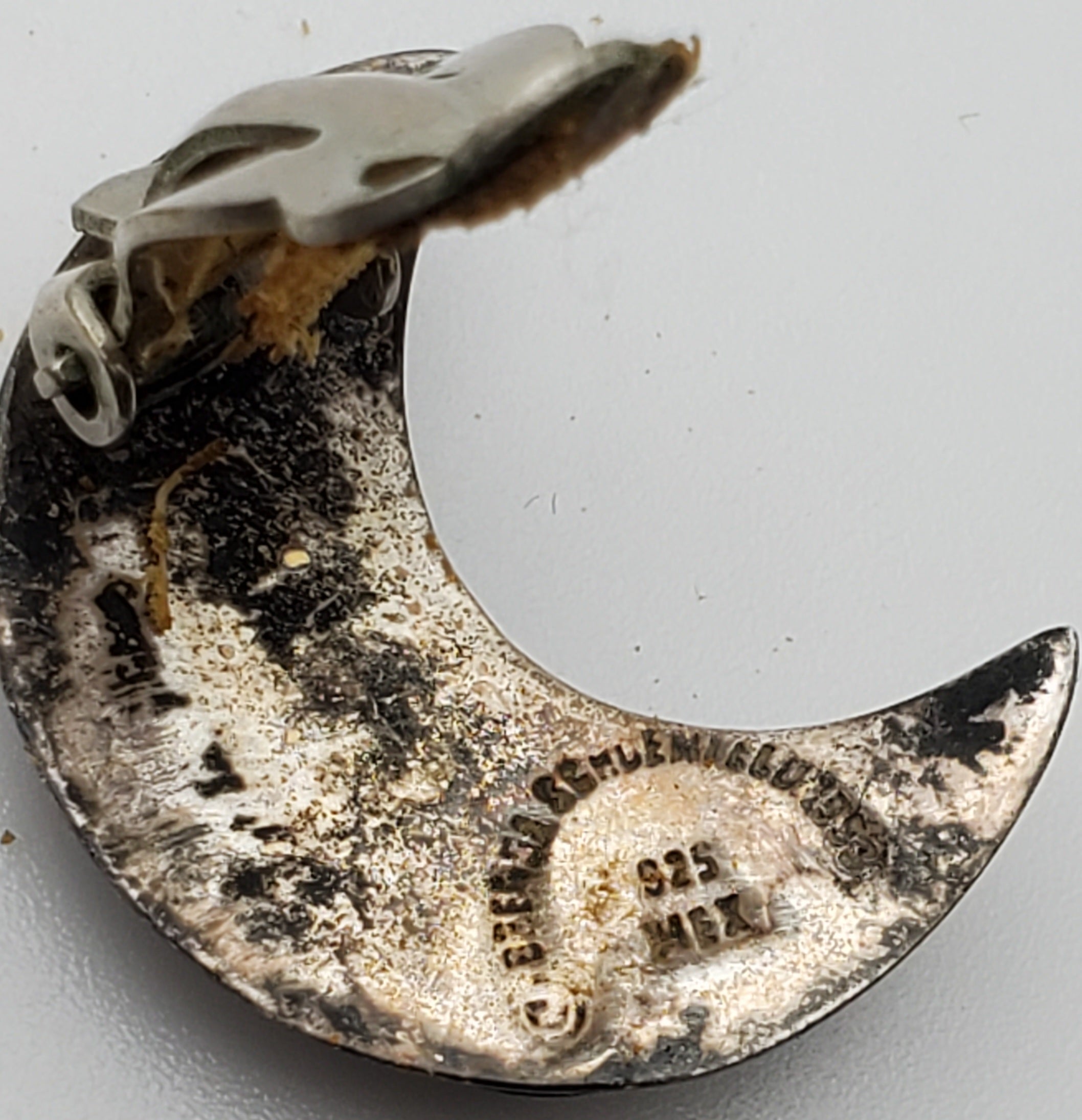 Brenda Schoenfeld - UNMATCHED Vintage Sterling Silver Crescent Moon Mexican Clip-On Earring