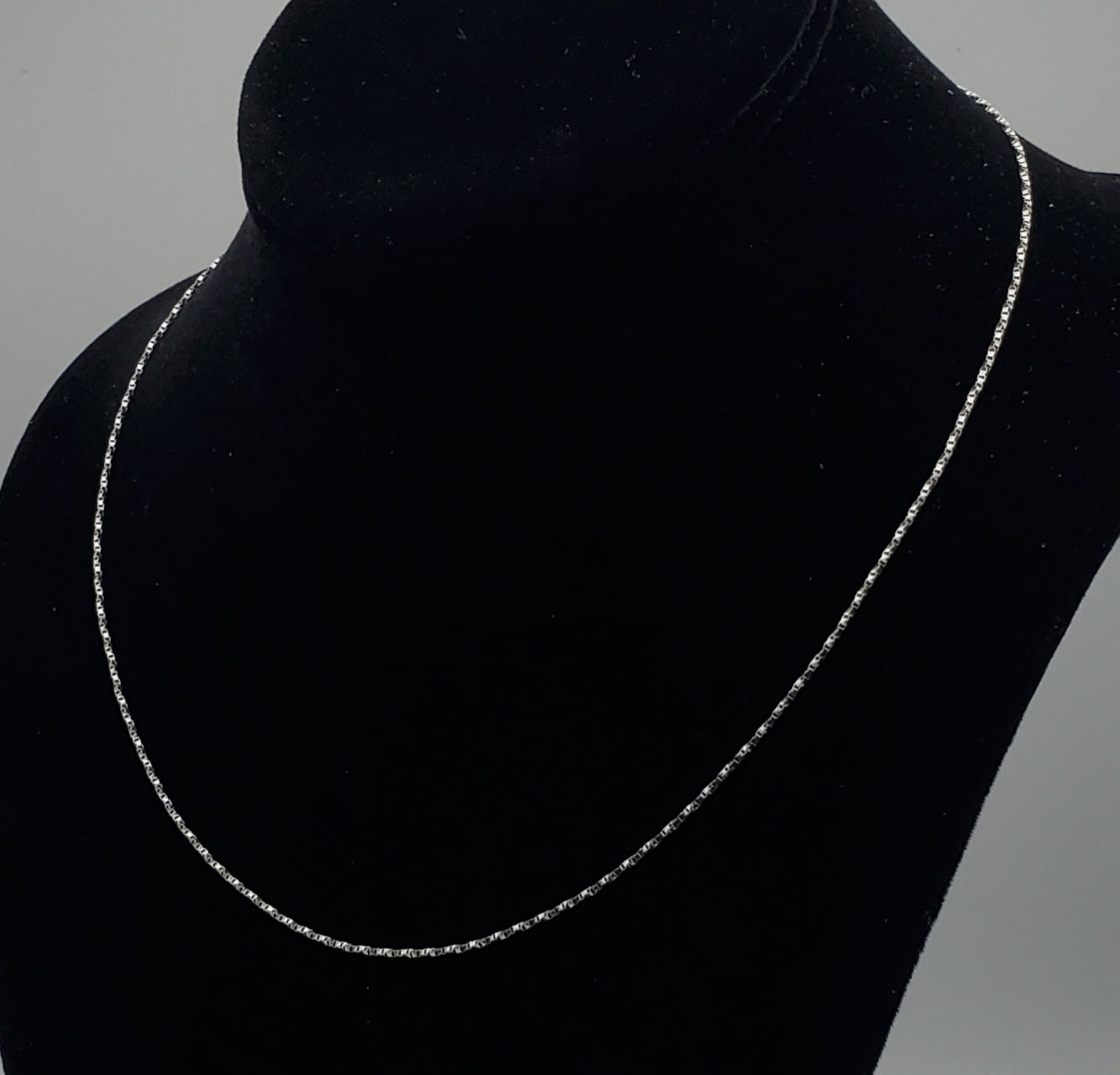 14k White Gold Italian Twisted Box Link Chain Necklace - 18"
