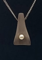 Carved Wood and Pearl Pendant Chain Necklace - 18"