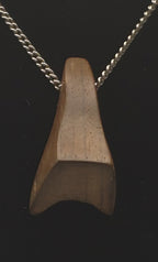 Carved Wood and Pearl Pendant Chain Necklace - 18"