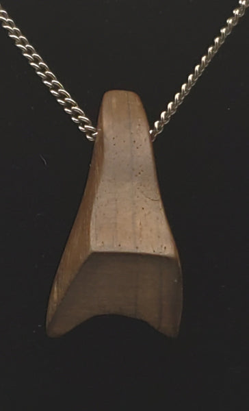 Carved Wood and Pearl Pendant Chain Necklace - 18"