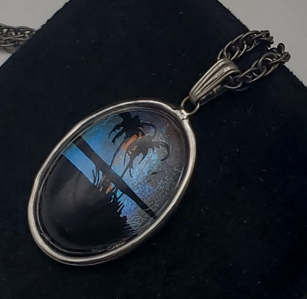 Vintage Butterfly Wing Background Beach Silhouette Pendant Necklace - 16.25"
