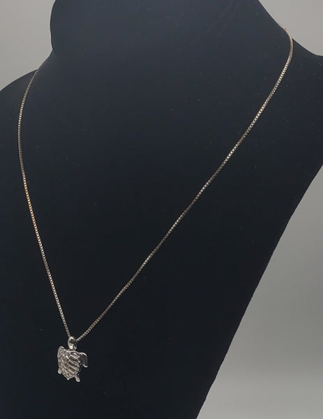 Articulated Sea Turtle Pendant Chain Necklace - 18.25"