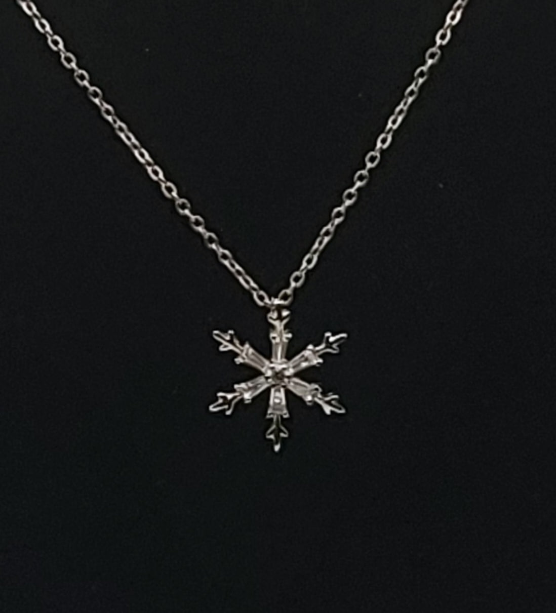 Cubic Zirconia Snowflake Pendant Chain Necklace - 18"