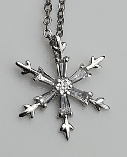 Cubic Zirconia Snowflake Pendant Chain Necklace - 18"