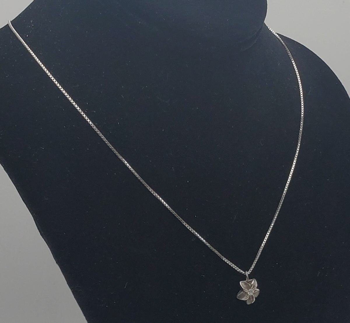 Vintage Cubic Zirconia Flower Pendant on Sterling Silver Chain Necklace - 24"