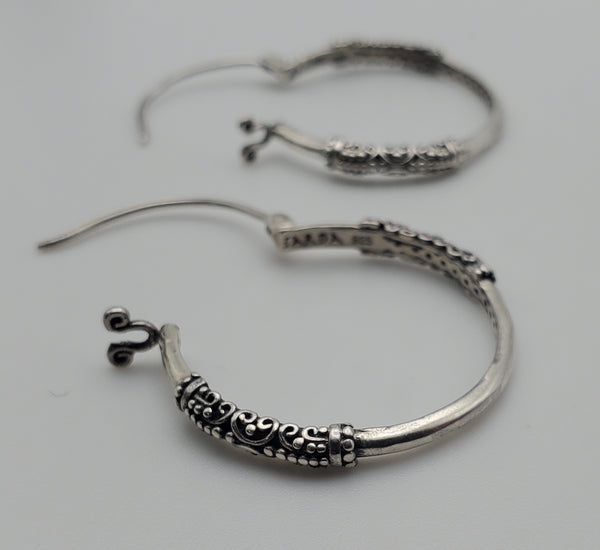 Sarda - Vintage Sterling Silver Hoop Earrings