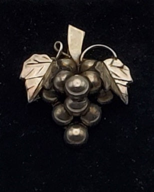 Vintage Sterling Silver Handmade Grape Bunch Brooch/Pendant