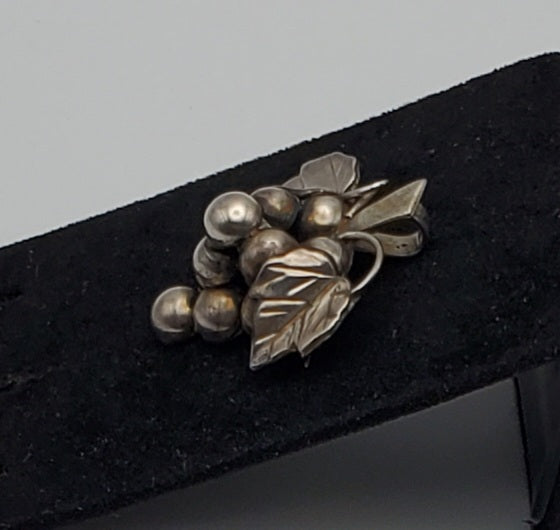 Vintage Sterling Silver Handmade Grape Bunch Brooch/Pendant