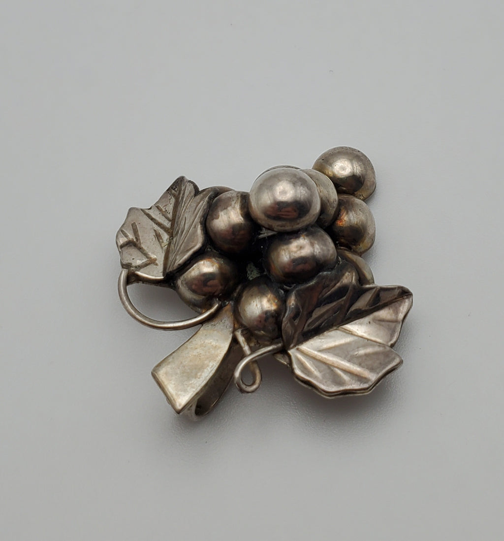 Vintage Sterling Silver Handmade Grape Bunch Brooch/Pendant