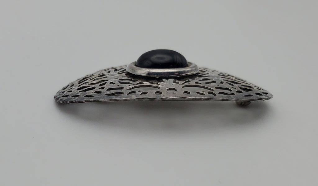 Sterling Silver Black Onyx Hammered Texture Pierced Design Brooch