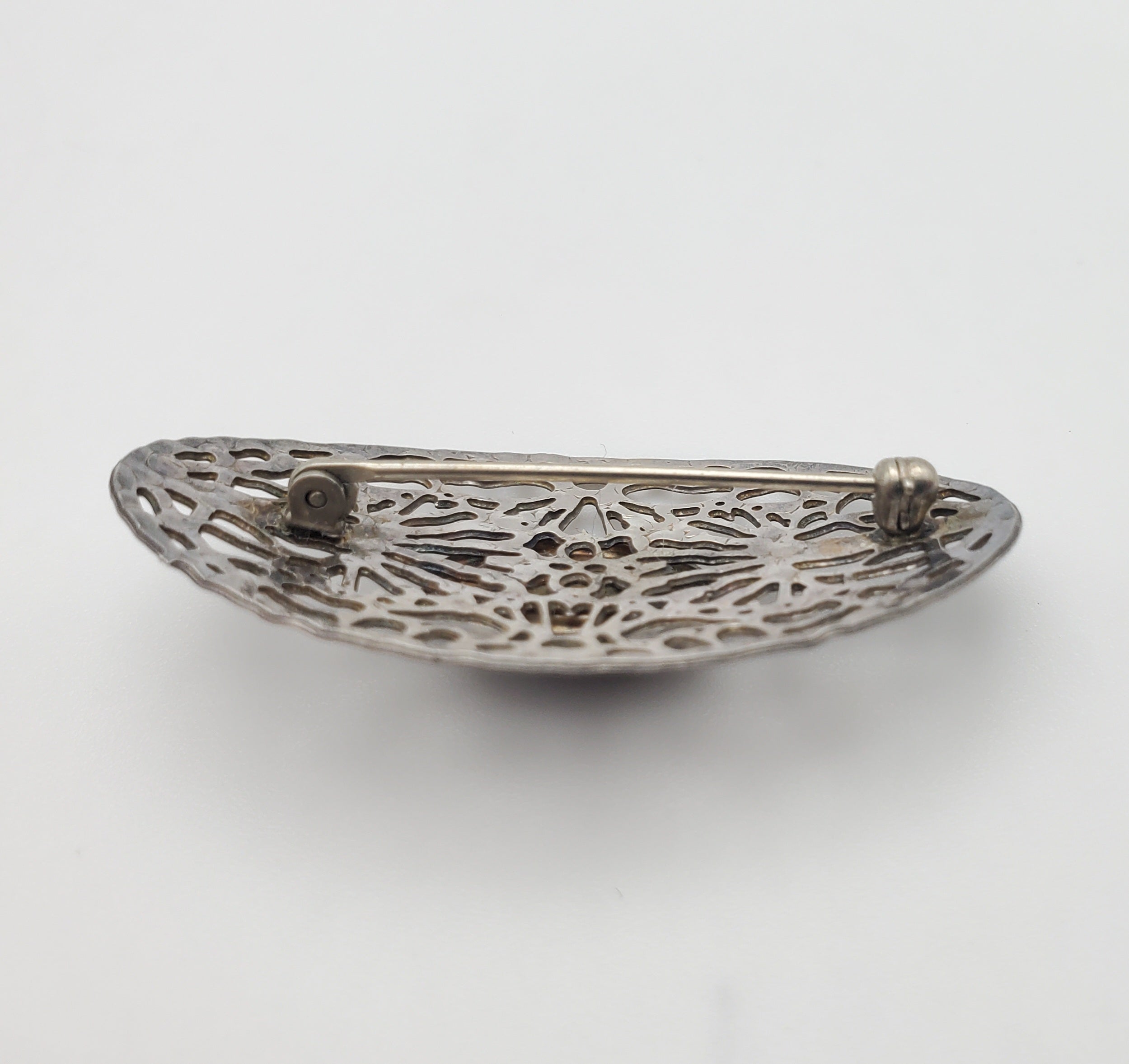 Sterling Silver Black Onyx Hammered Texture Pierced Design Brooch