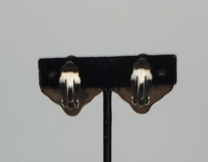 Vintage Sterling Silver Handmade Ribbed Design Clip-On Earrings