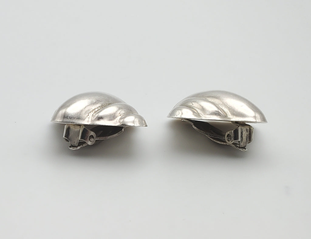 Vintage Sterling Silver Handmade Ribbed Design Clip-On Earrings