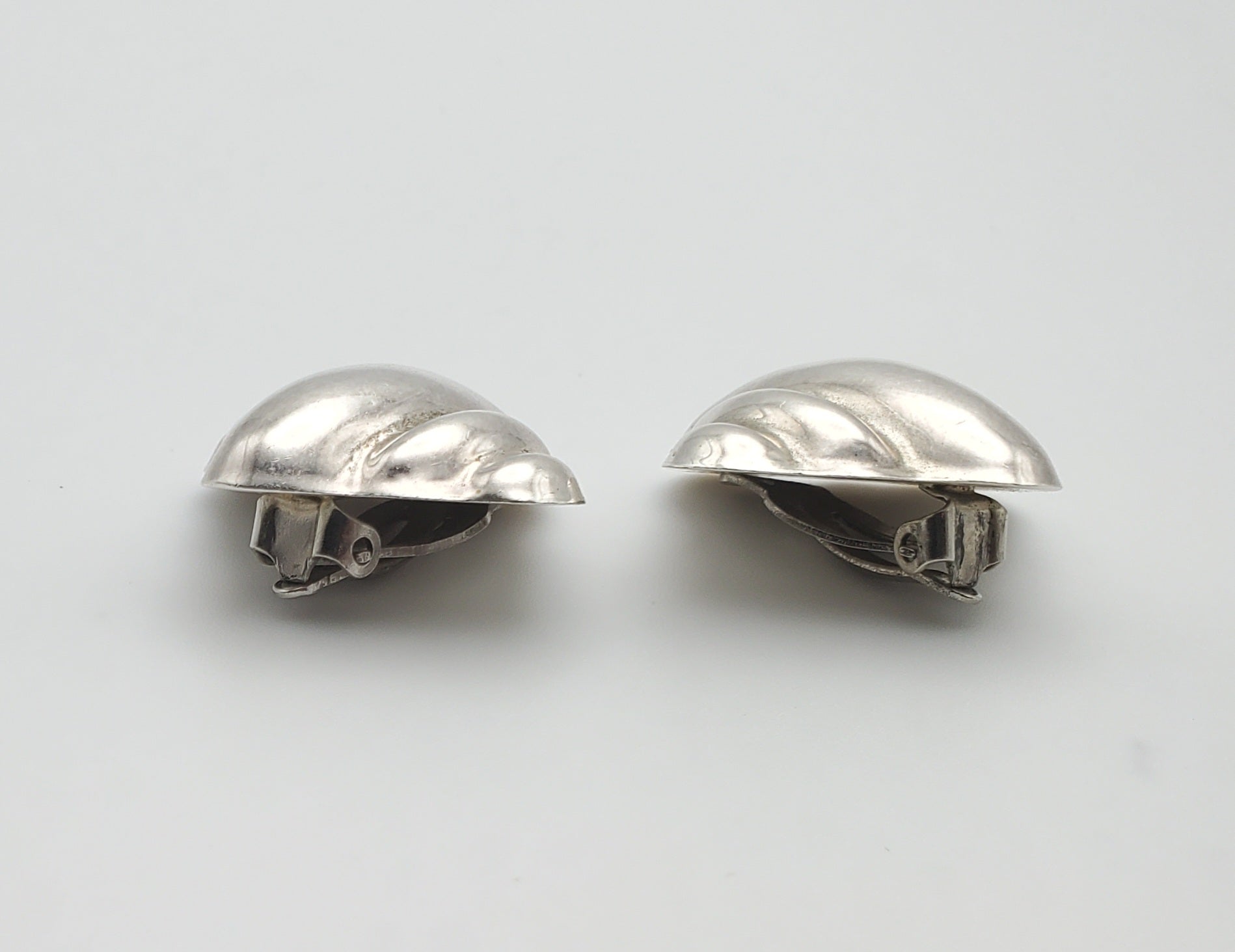 Vintage Sterling Silver Handmade Ribbed Design Clip-On Earrings