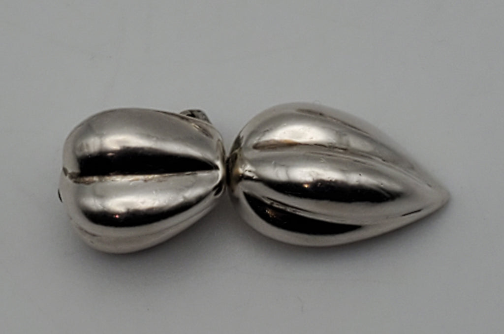 Zina - Vintage Sterling Silver Clip-On Earrings