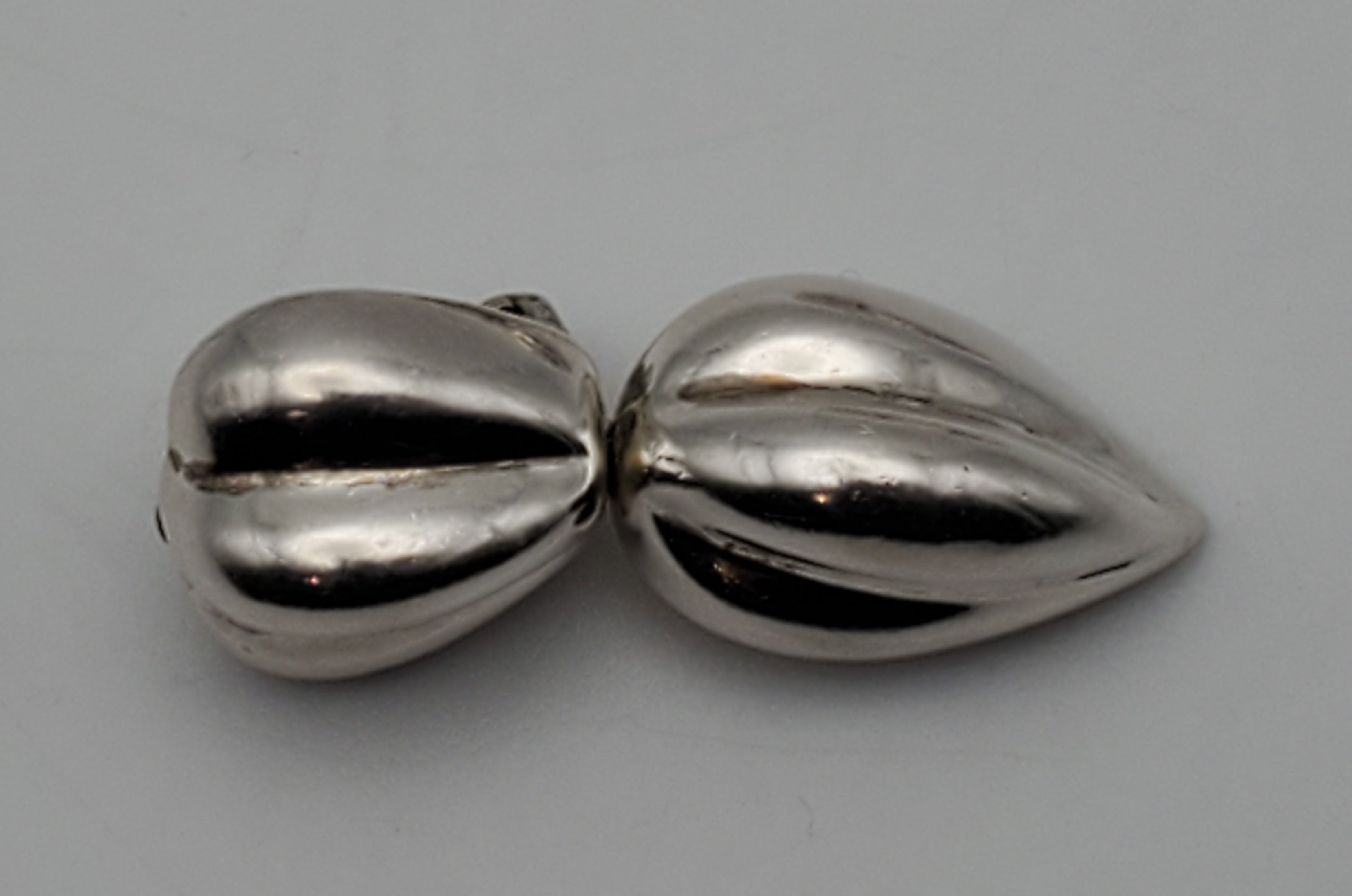 Zina - Vintage Sterling Silver Clip-On Earrings