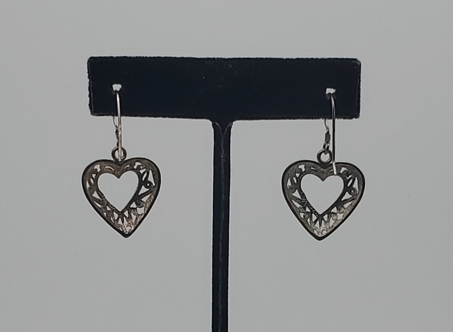 Vintage Sterling Silver Filigree Heart Dangle Earrings