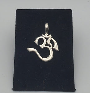 Vintage Solid Sterling Silver Om Symbol Pendant