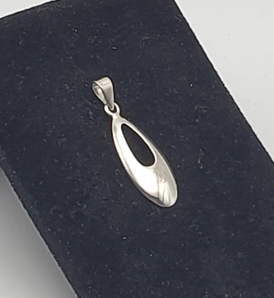 Vintage Sterling Silver Oval Dangle Pendant